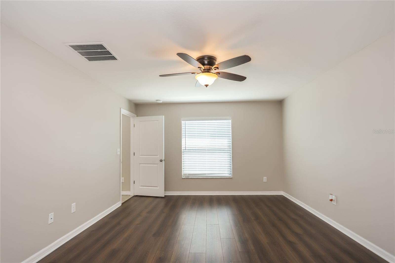 10204 CARLOWAY HILLS DR