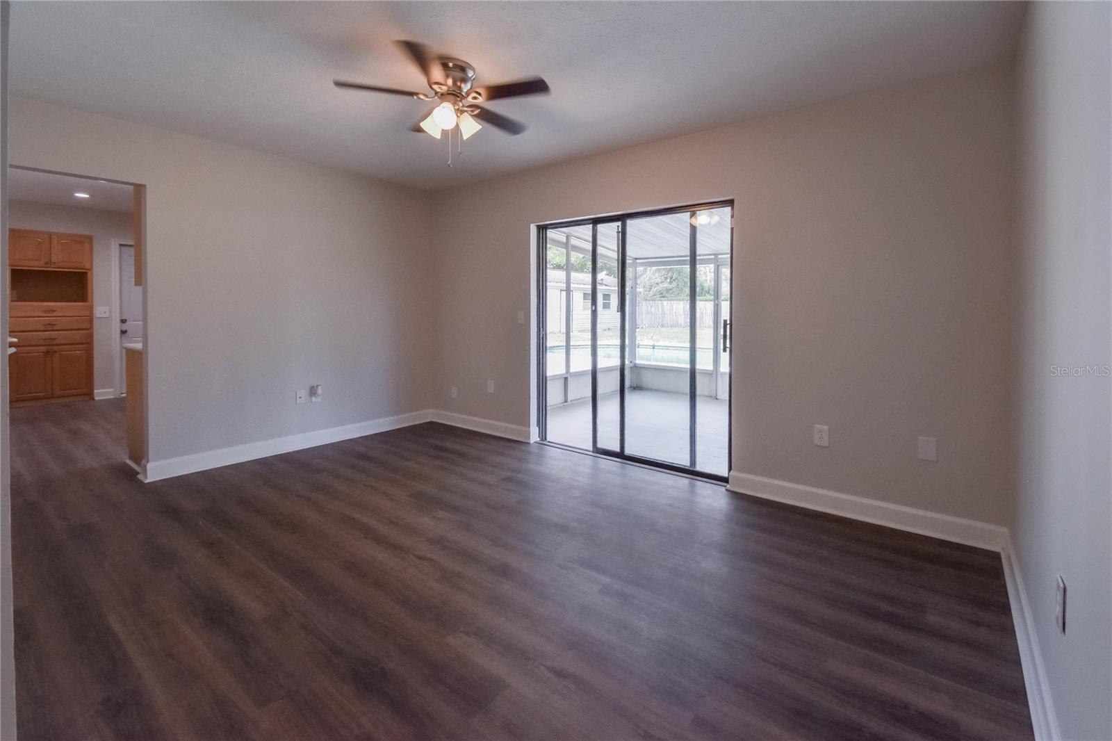 406 MERLIN CT