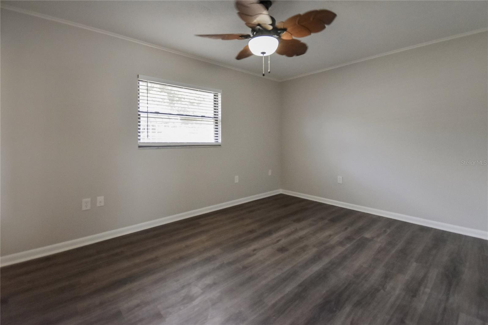 406 MERLIN CT