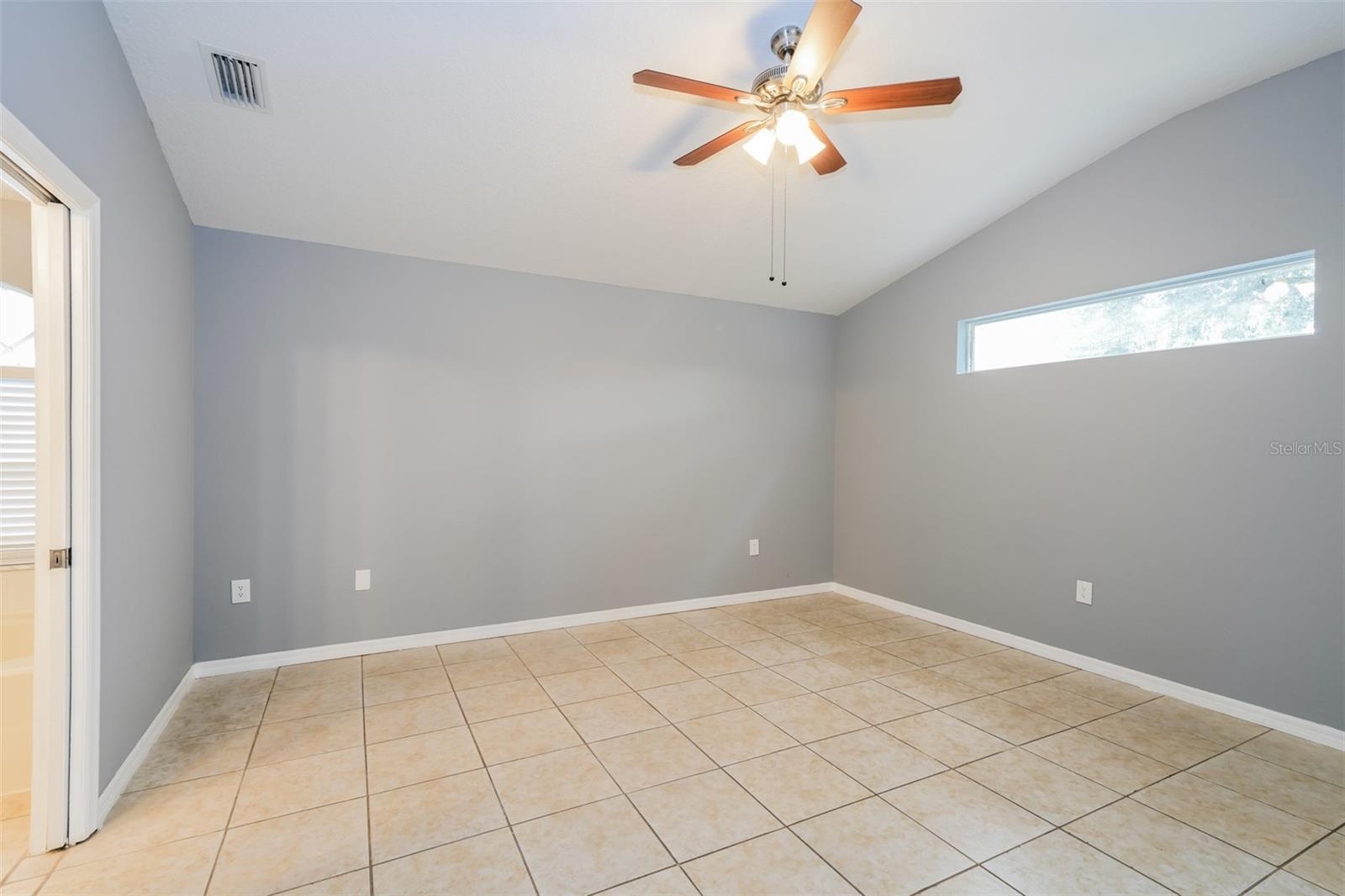 22707 RODERICK DR