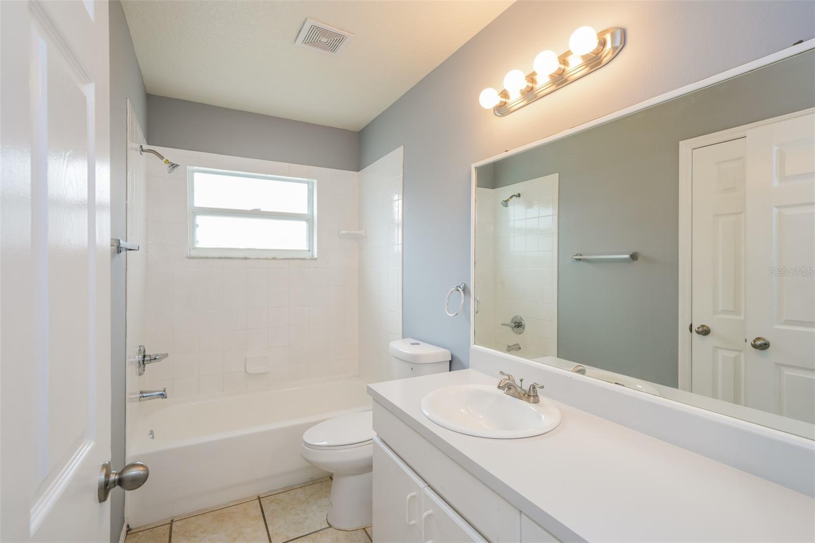 22707 RODERICK DR