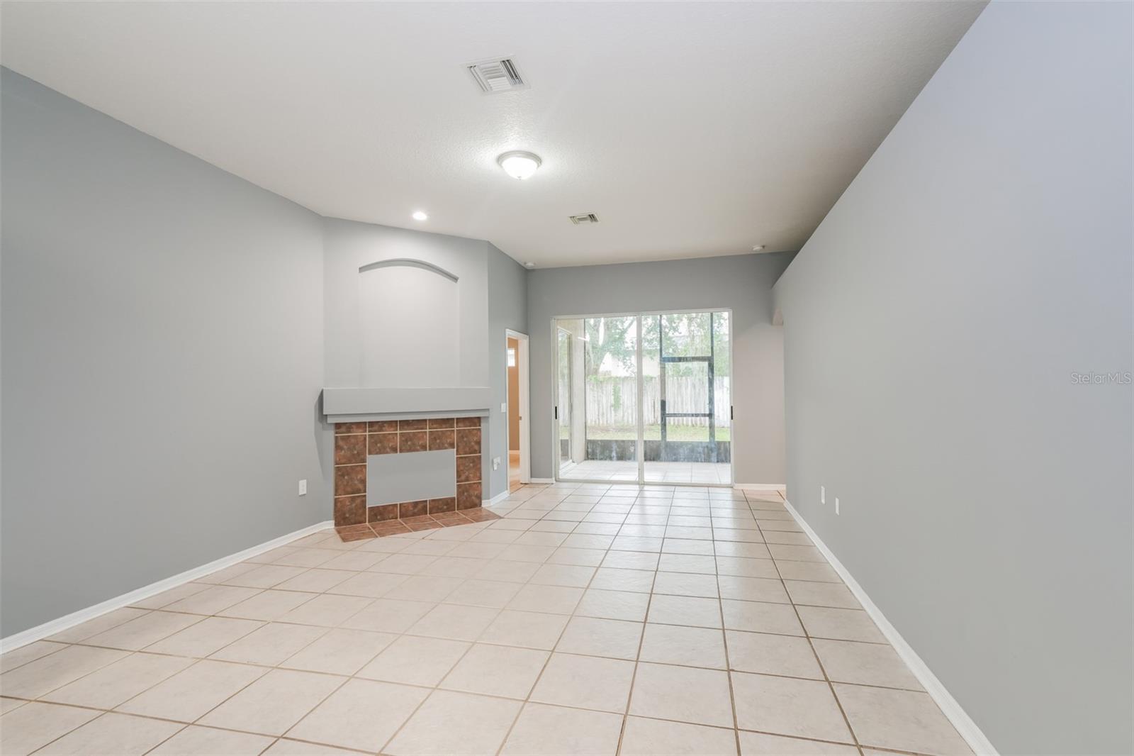 22707 RODERICK DR