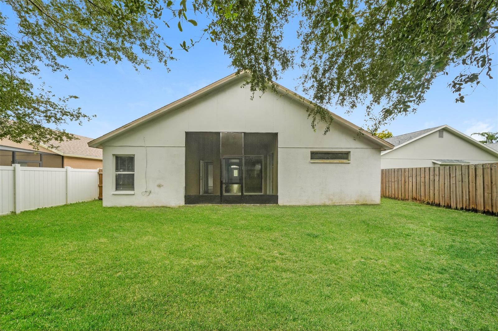 22707 RODERICK DR