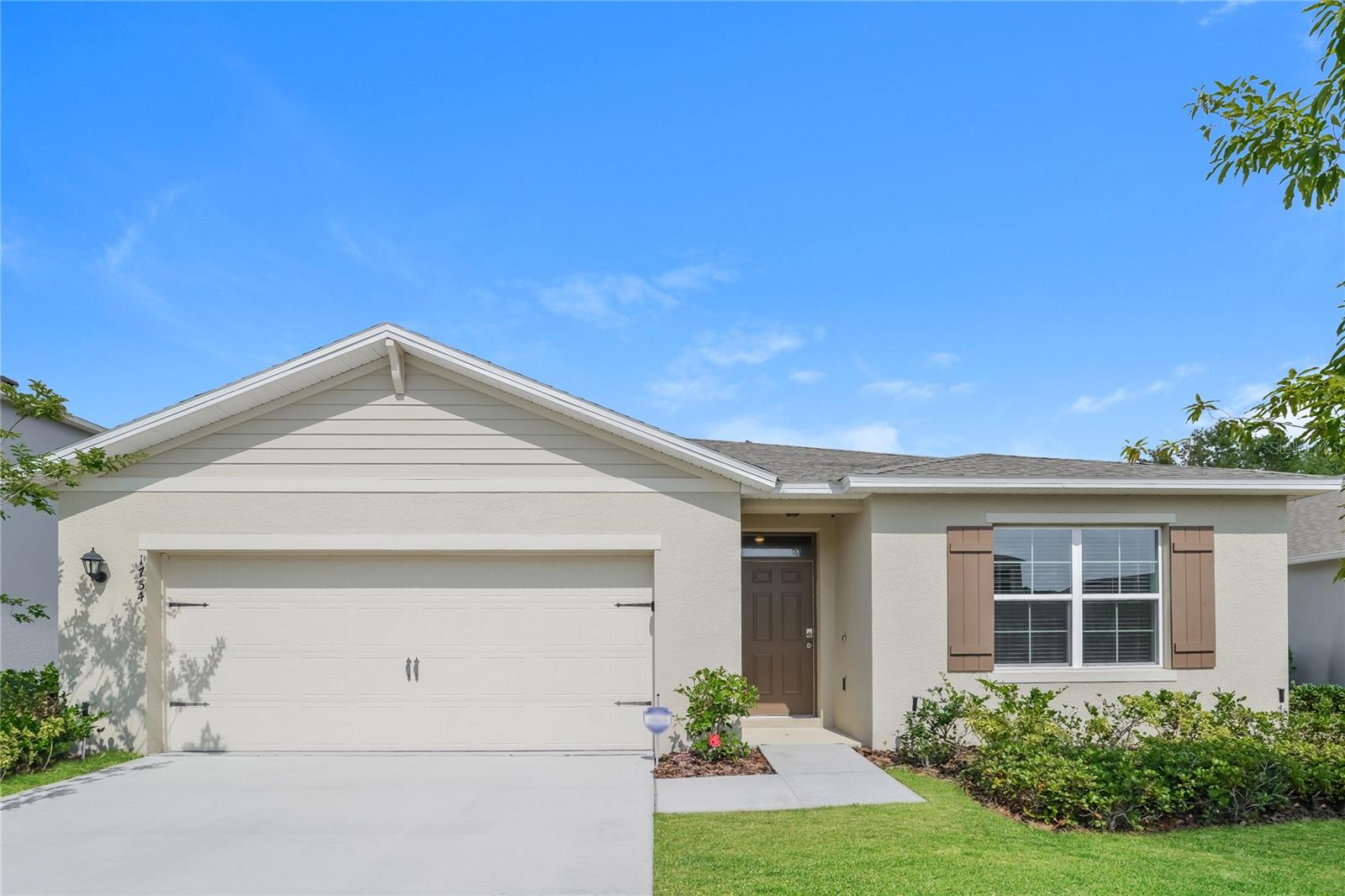 1754 POINT O WOODS CT