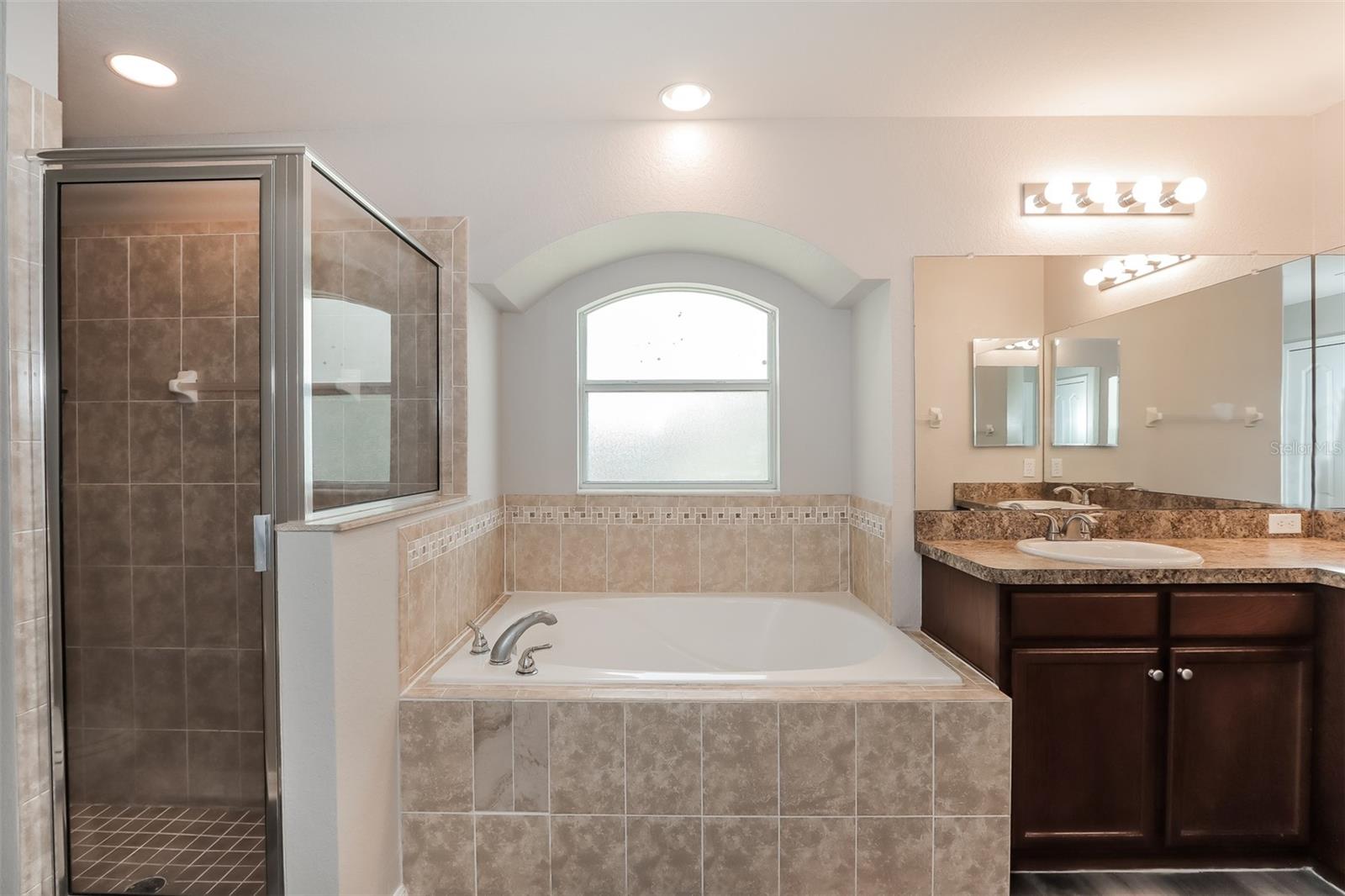 6515 EVERGREEN PARK DR