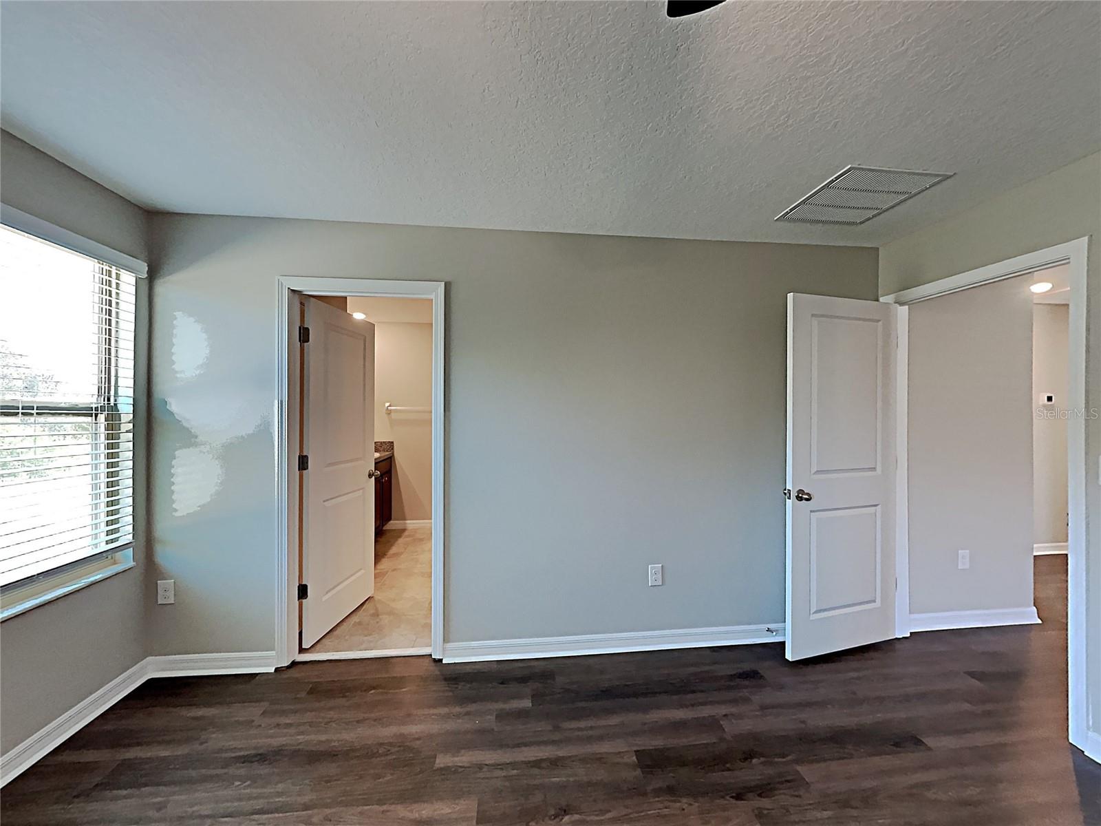 5125 WHITE CHICORY DR