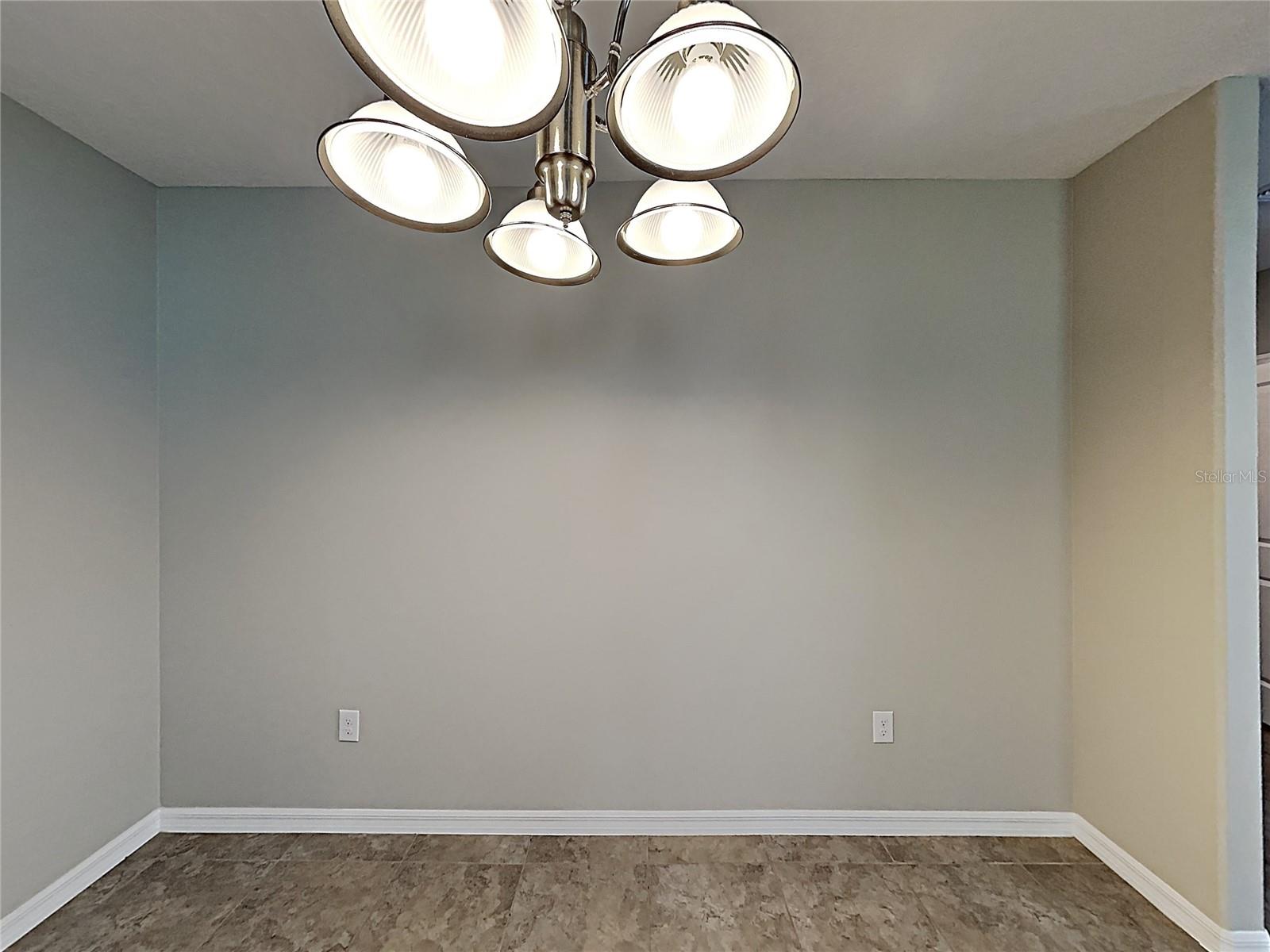 5125 WHITE CHICORY DR