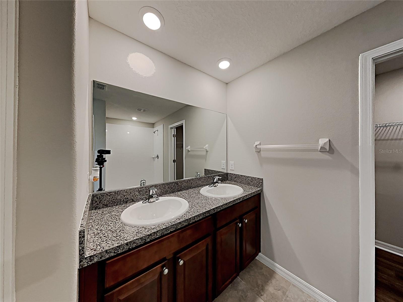 5125 WHITE CHICORY DR