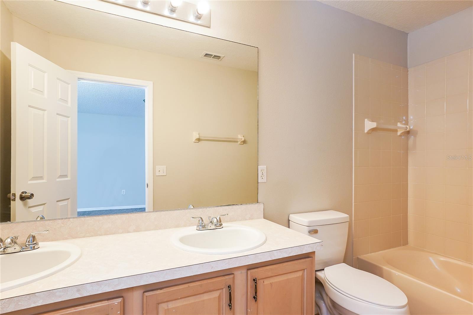 420 MARLBERRY LEAF CT