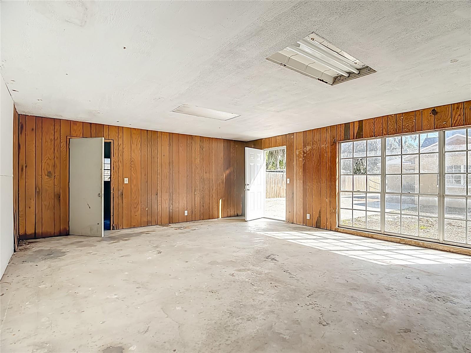 108 AVENUE A WAHNETA E #A