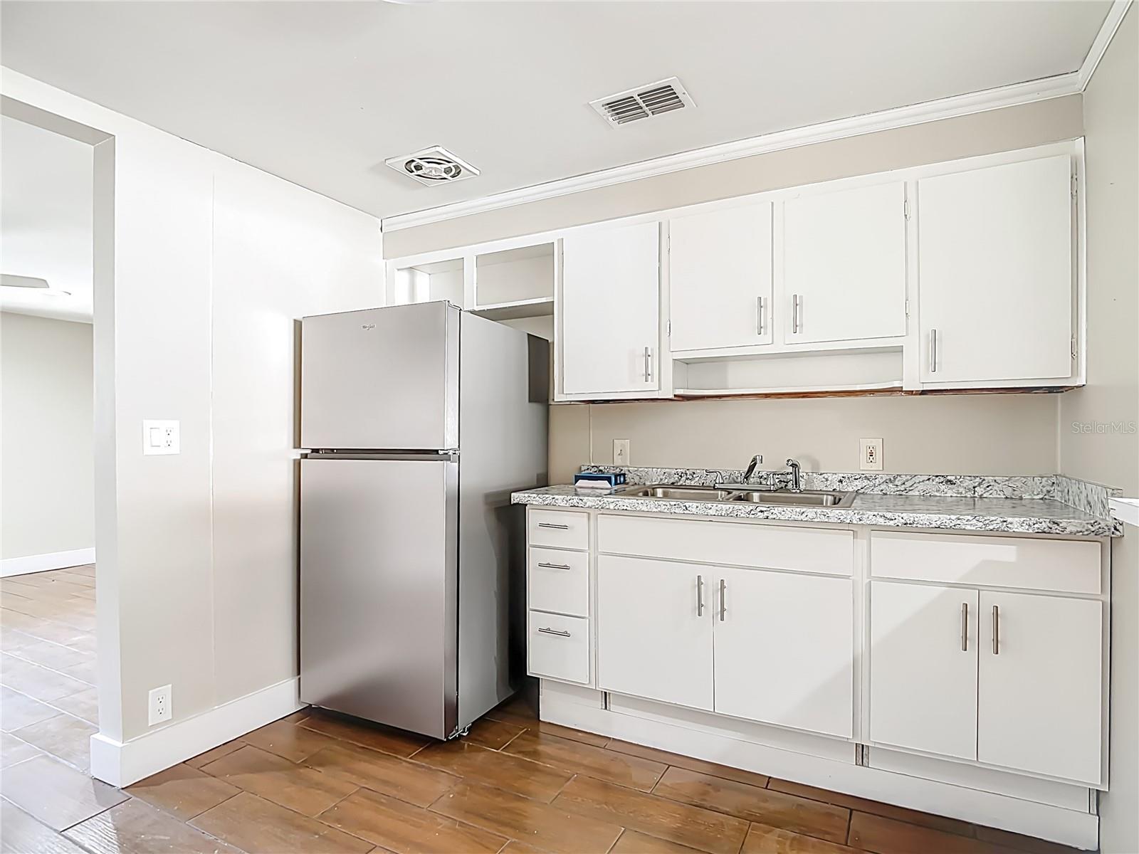 108 AVENUE A WAHNETA E #A