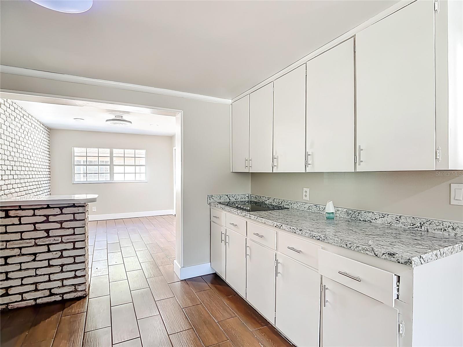 108 AVENUE A WAHNETA E #A