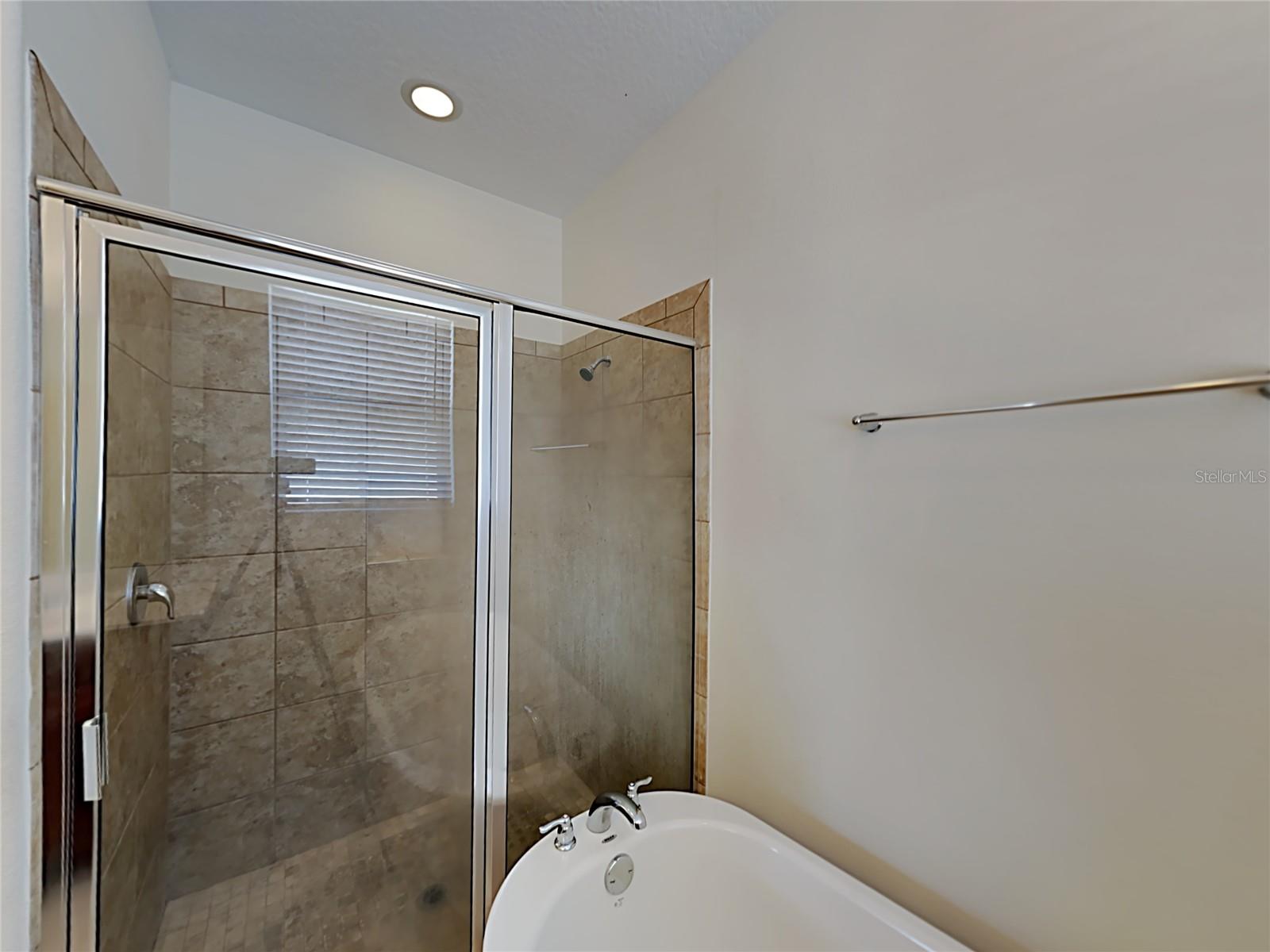 3223 OLIVIA BREEZE DR