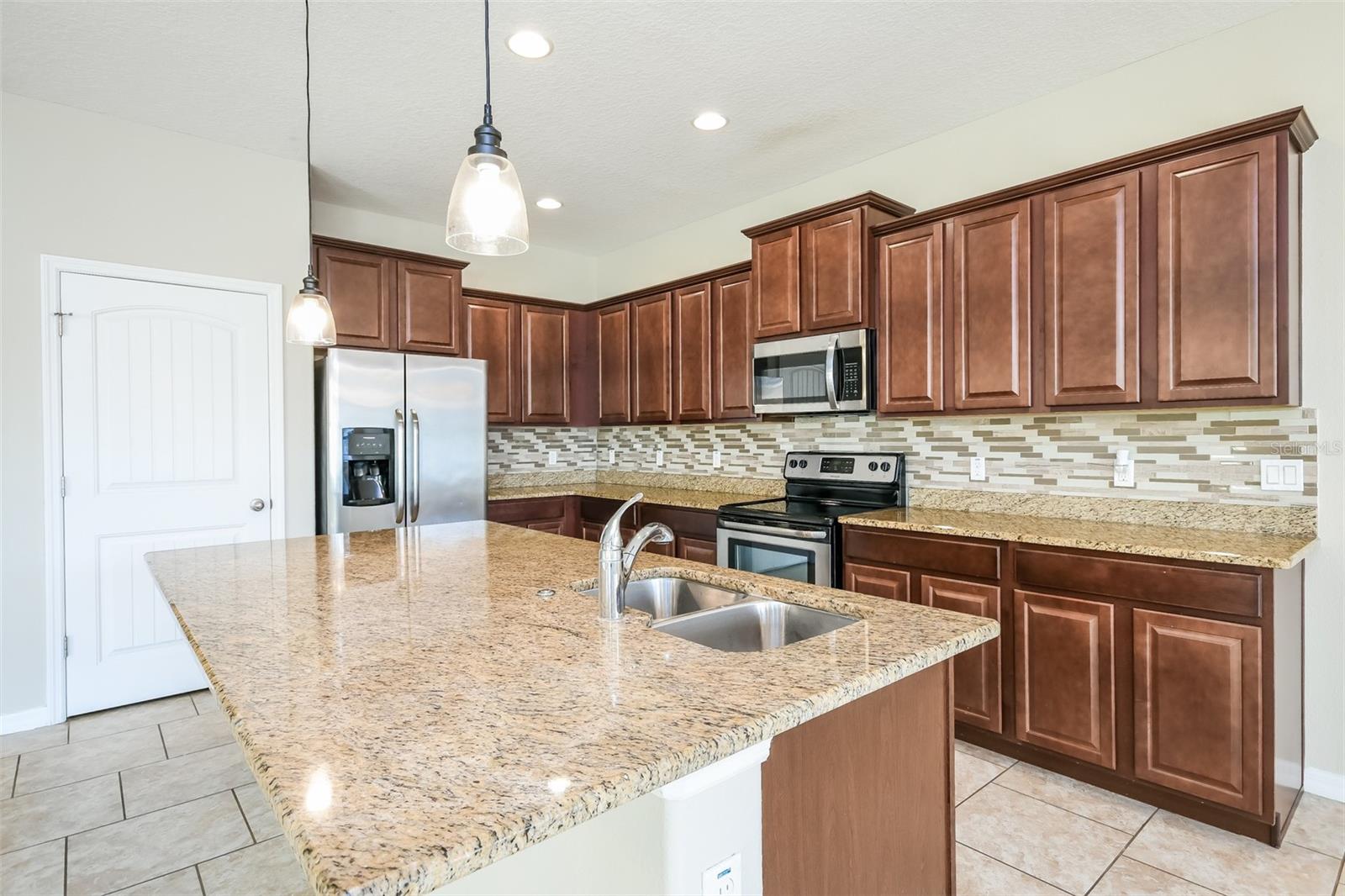 3223 OLIVIA BREEZE DR