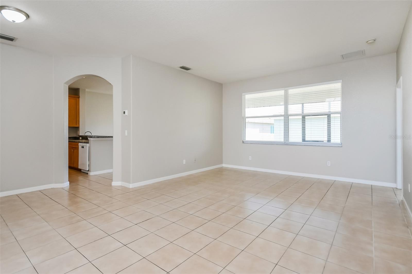 2925 WILLOW CREEK LN