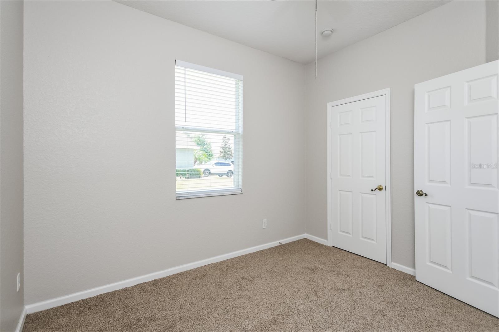 2925 WILLOW CREEK LN