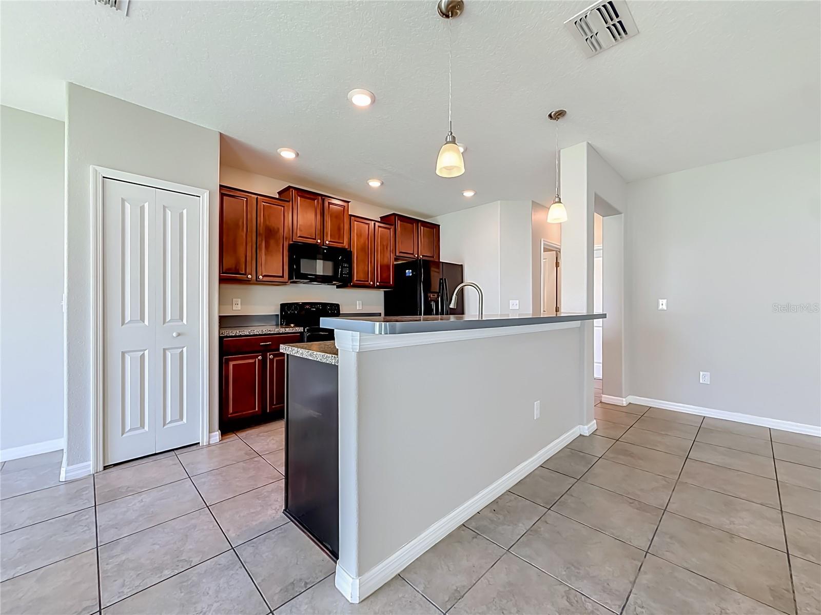 7405 EVENING PRIMROSE CT