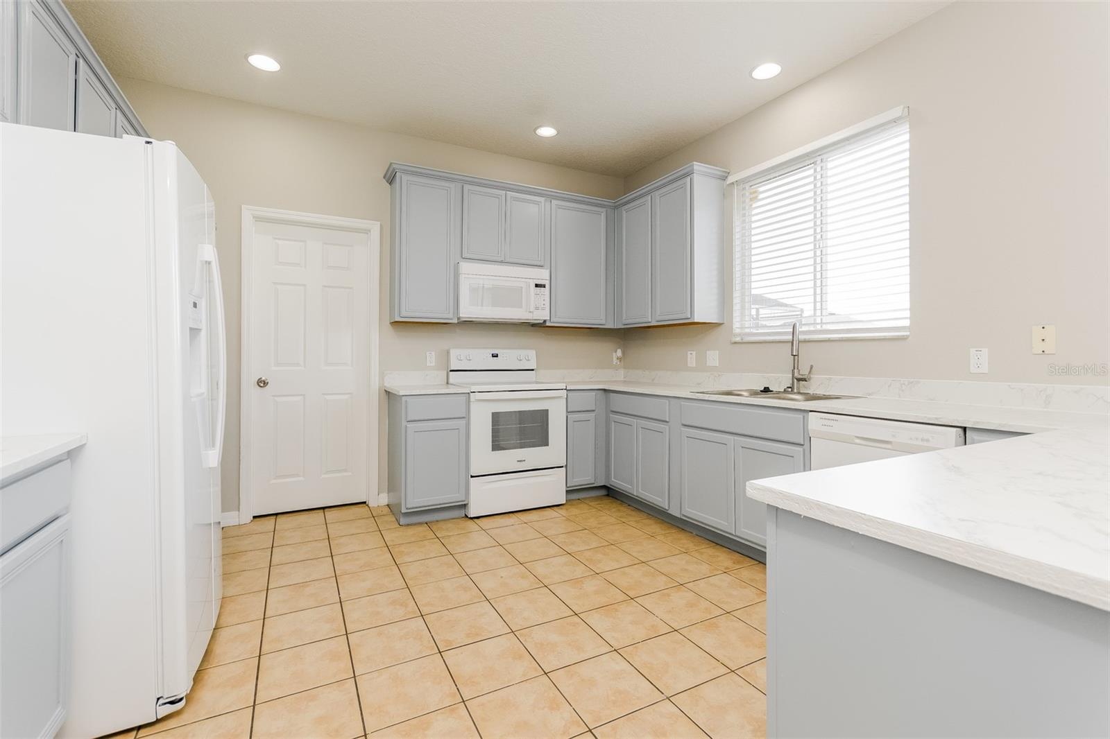 513 BERRY JAMES CT