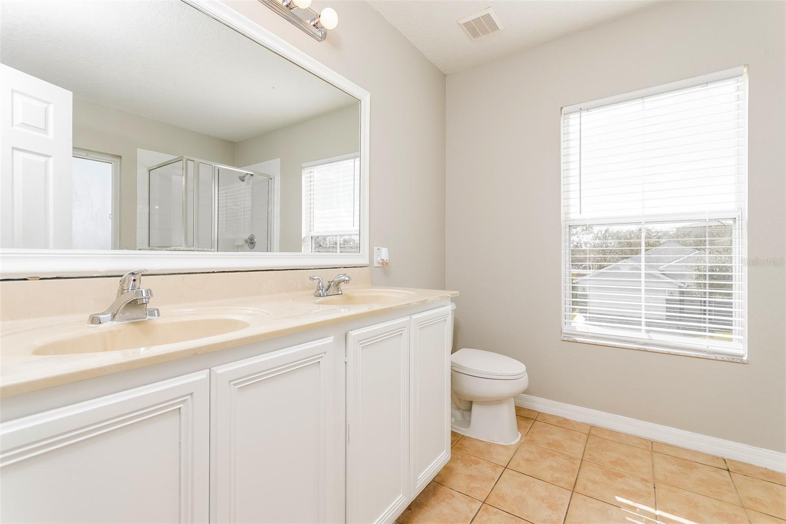 513 BERRY JAMES CT