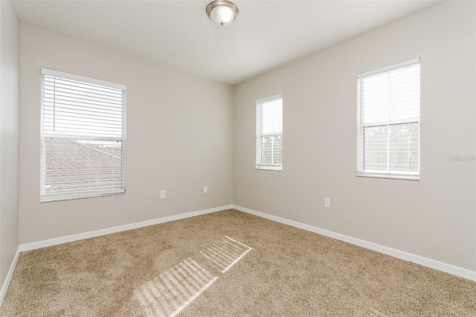 513 BERRY JAMES CT