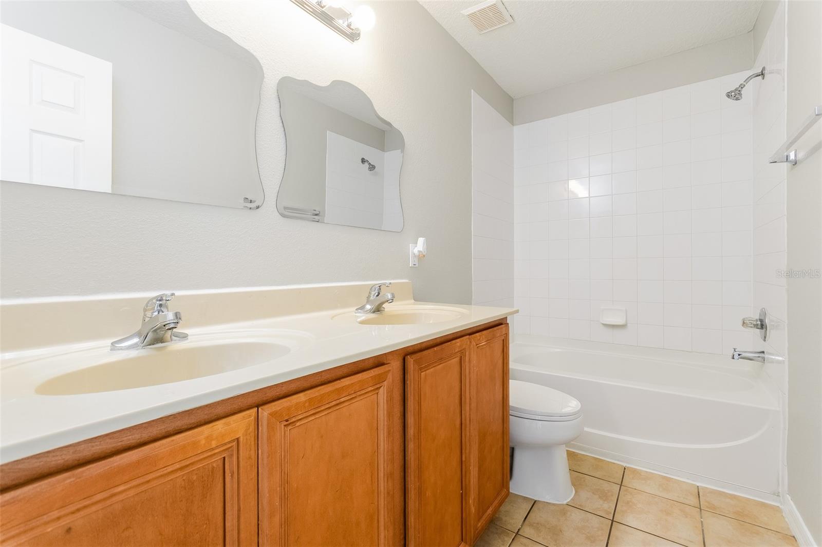 513 BERRY JAMES CT