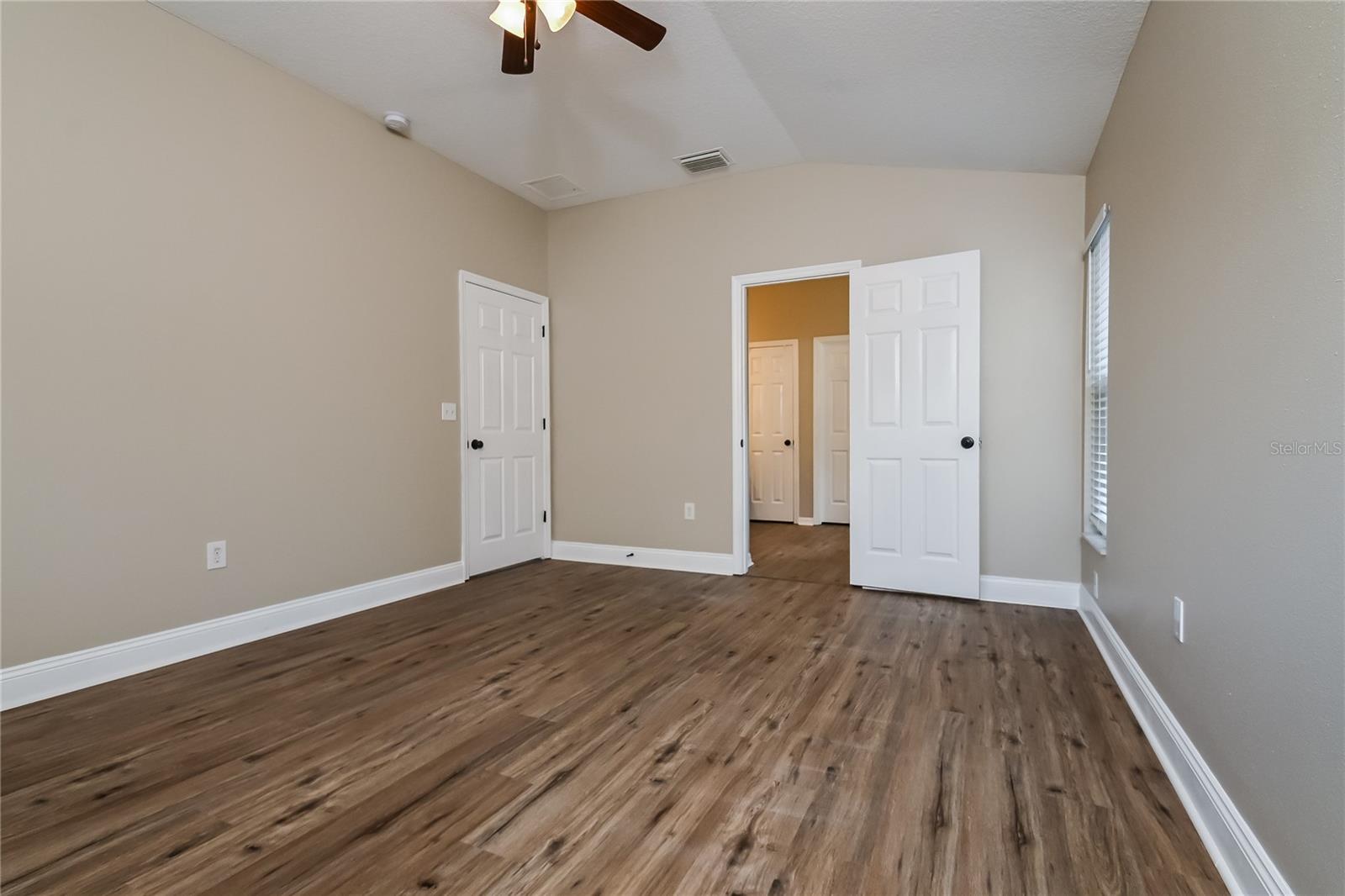 2221 MOUNTAIN MEADOW WAY