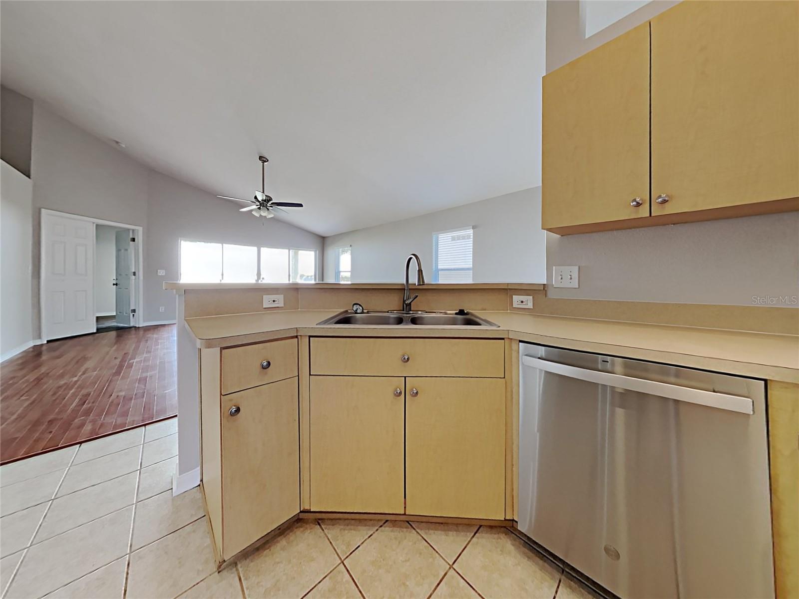 3110 SUMMER CRUISE DR