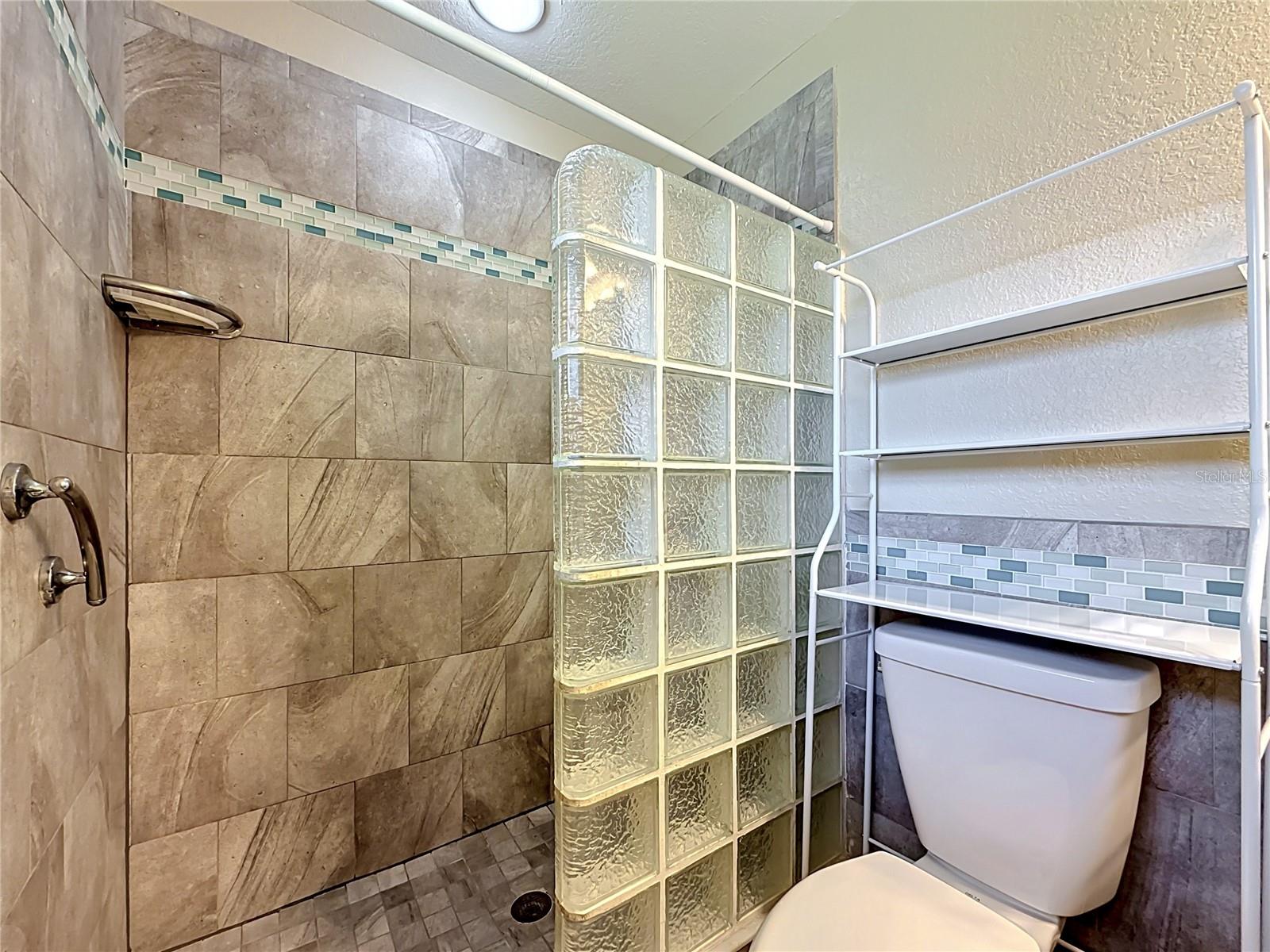 2825 WENDOVER TER