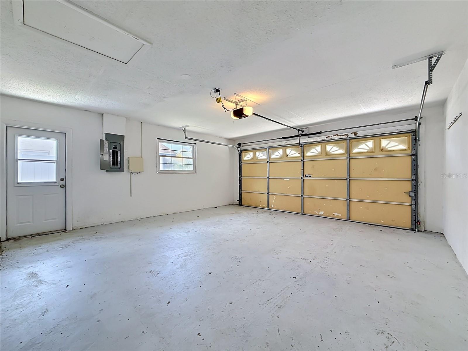 2825 WENDOVER TER