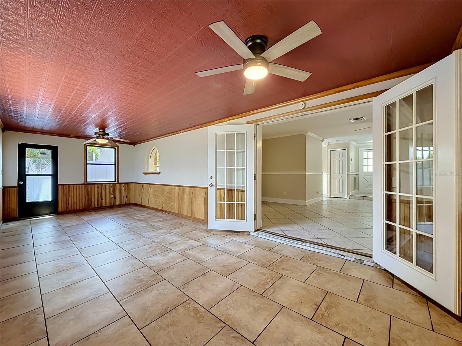 2825 WENDOVER TER