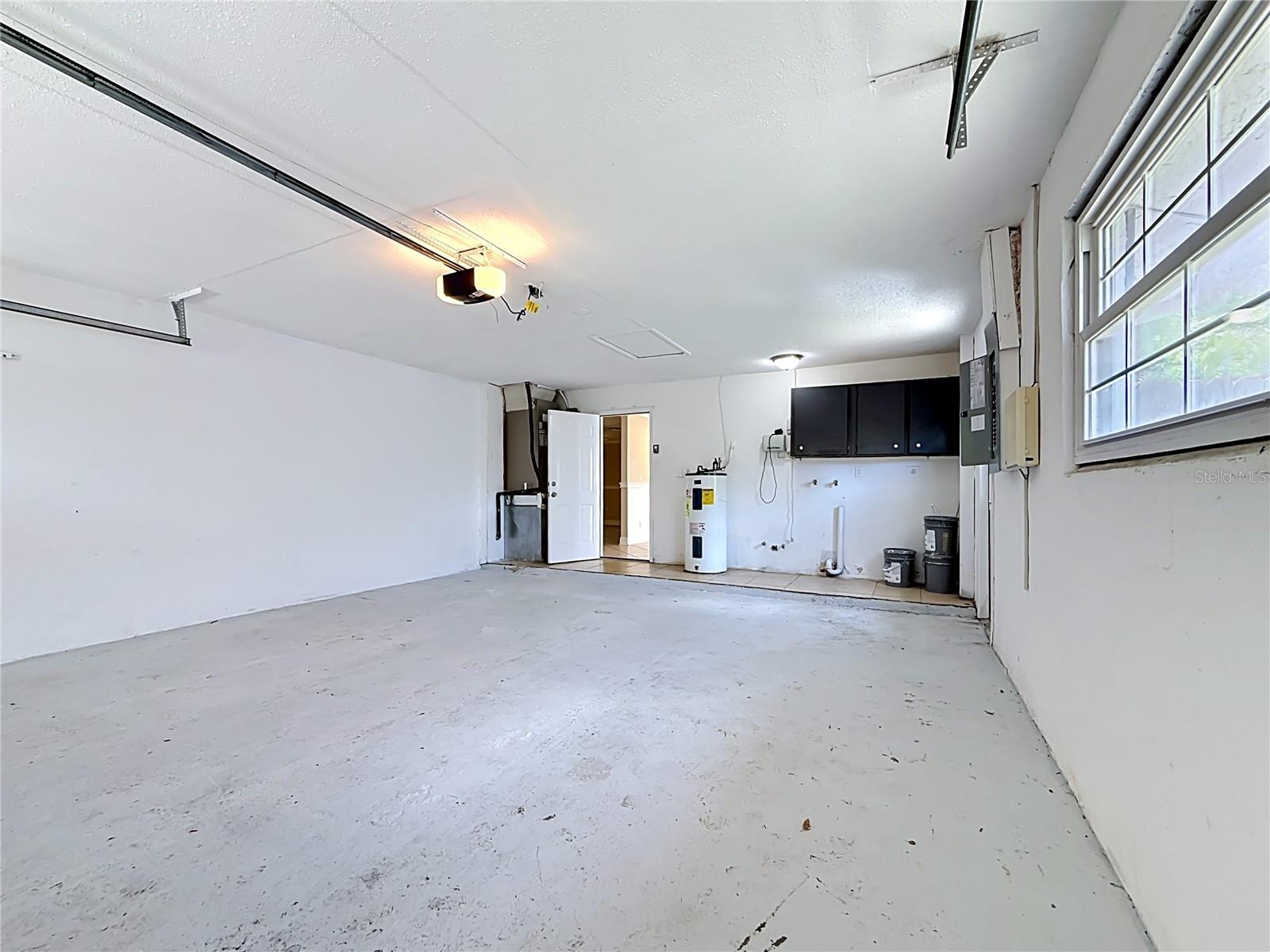 2825 WENDOVER TER