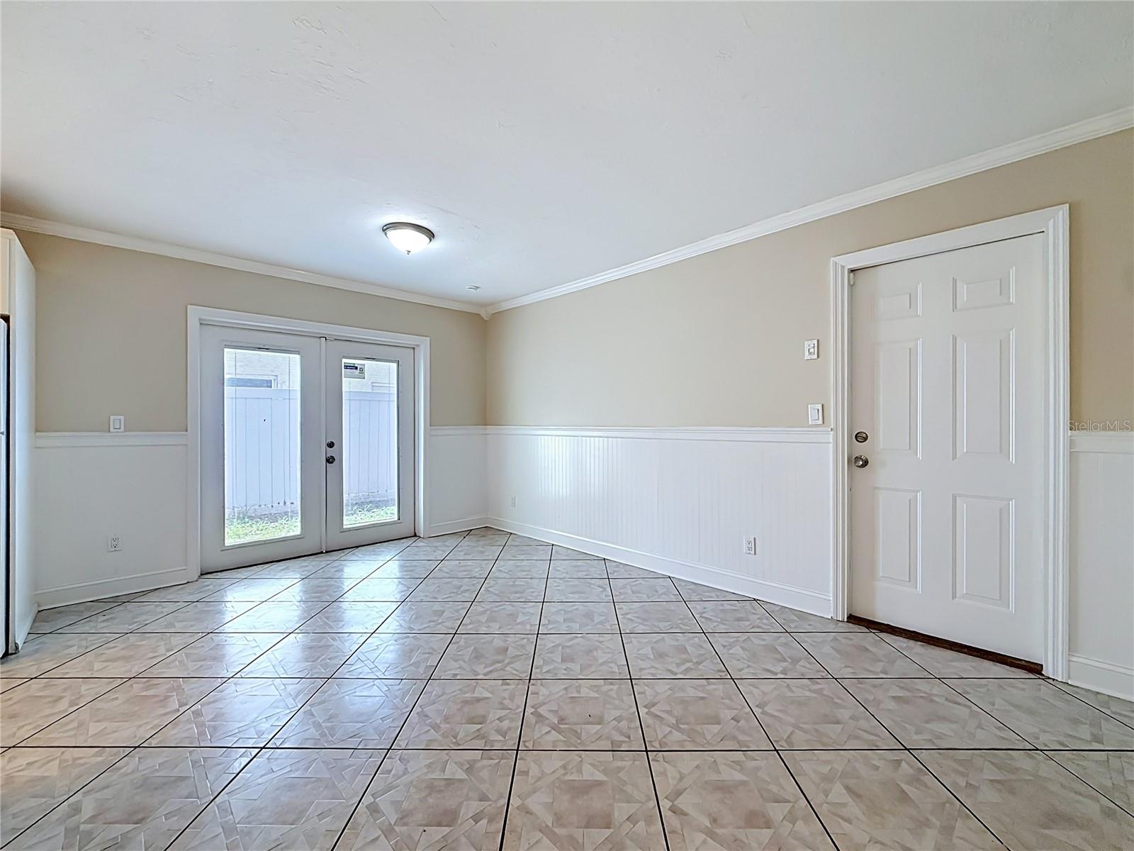 2825 WENDOVER TER