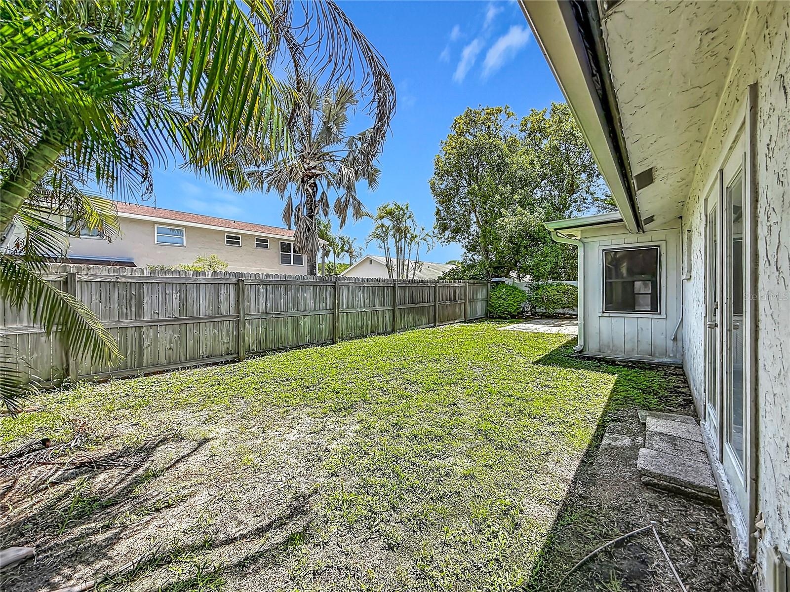 2825 WENDOVER TER
