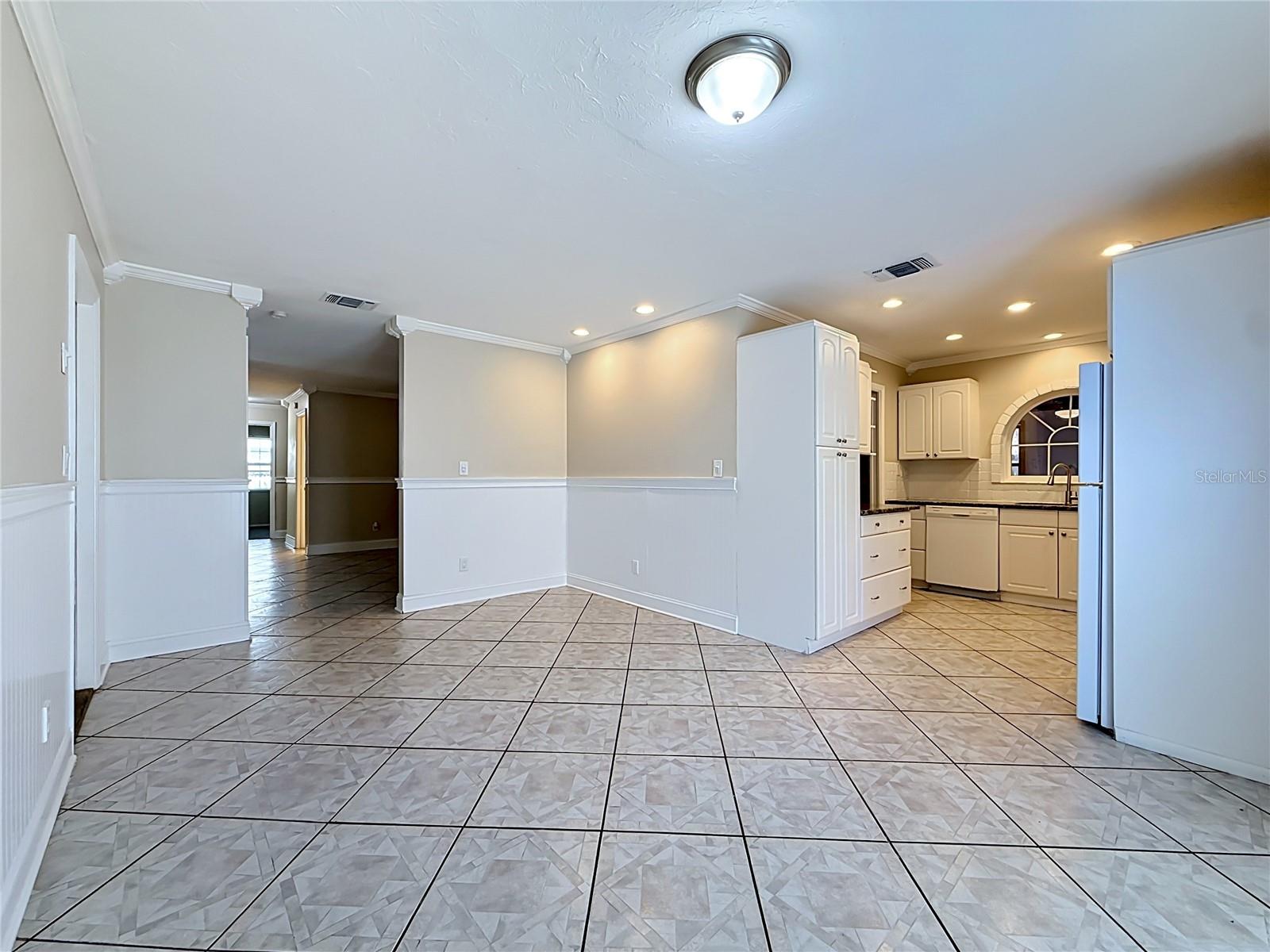 2825 WENDOVER TER