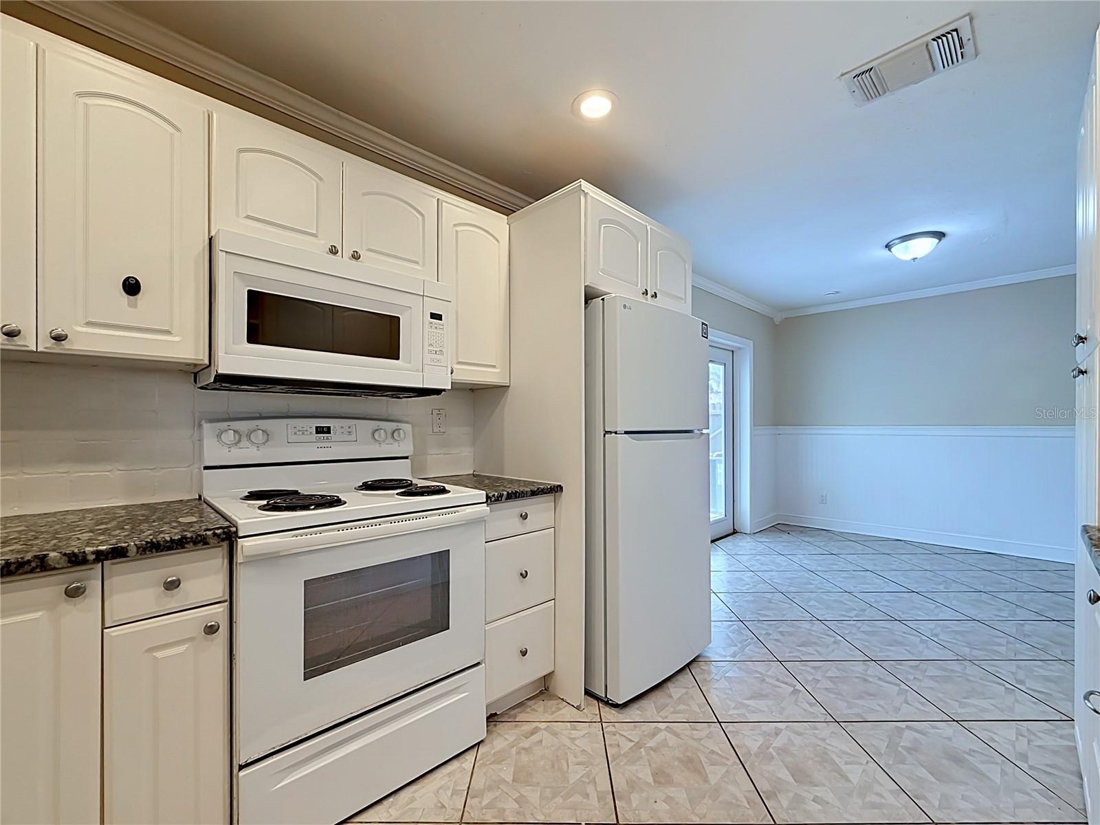 2825 WENDOVER TER