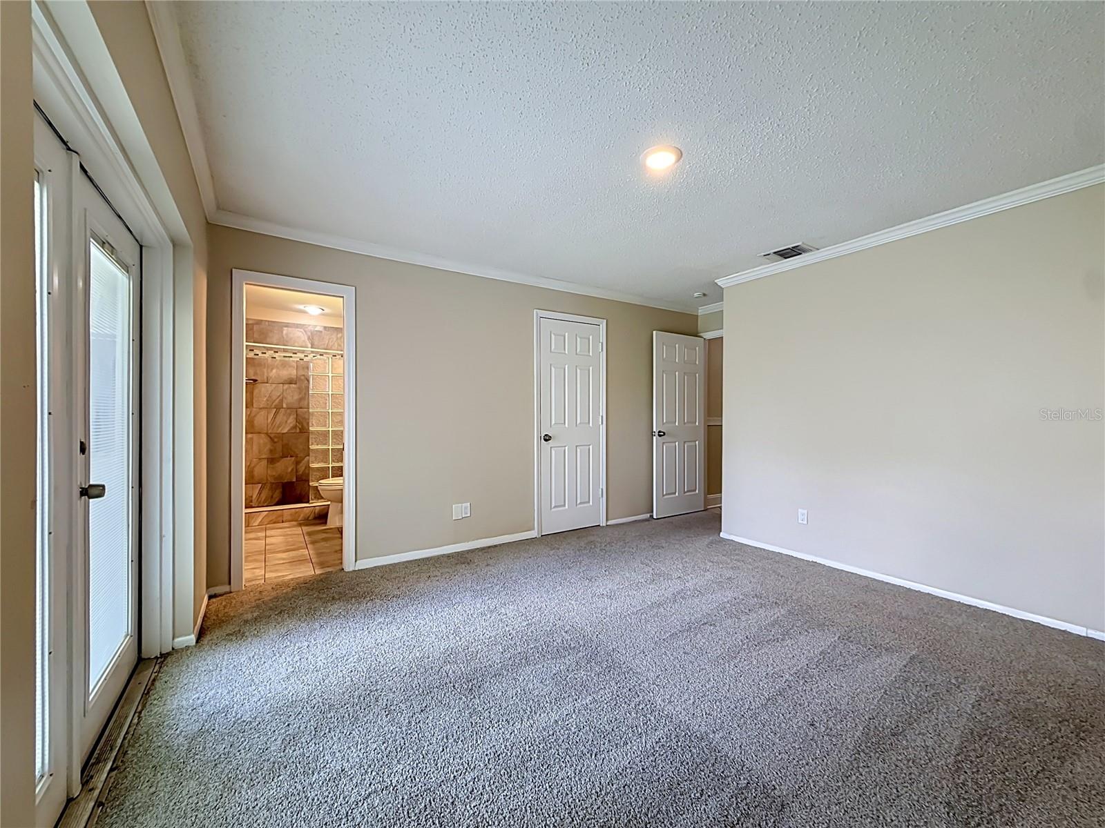 2825 WENDOVER TER