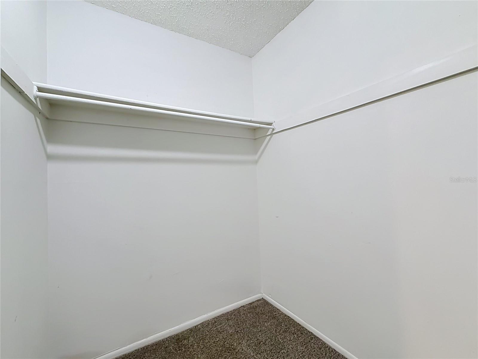 2825 WENDOVER TER