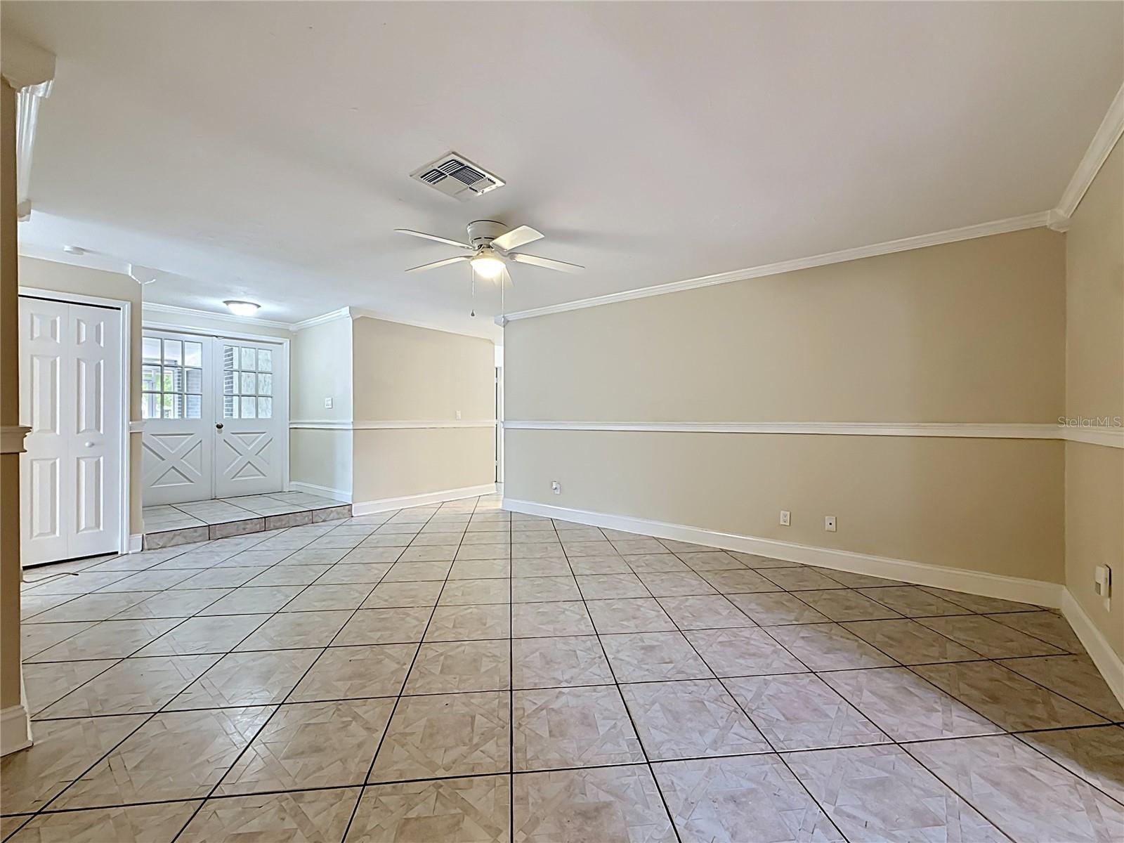 2825 WENDOVER TER