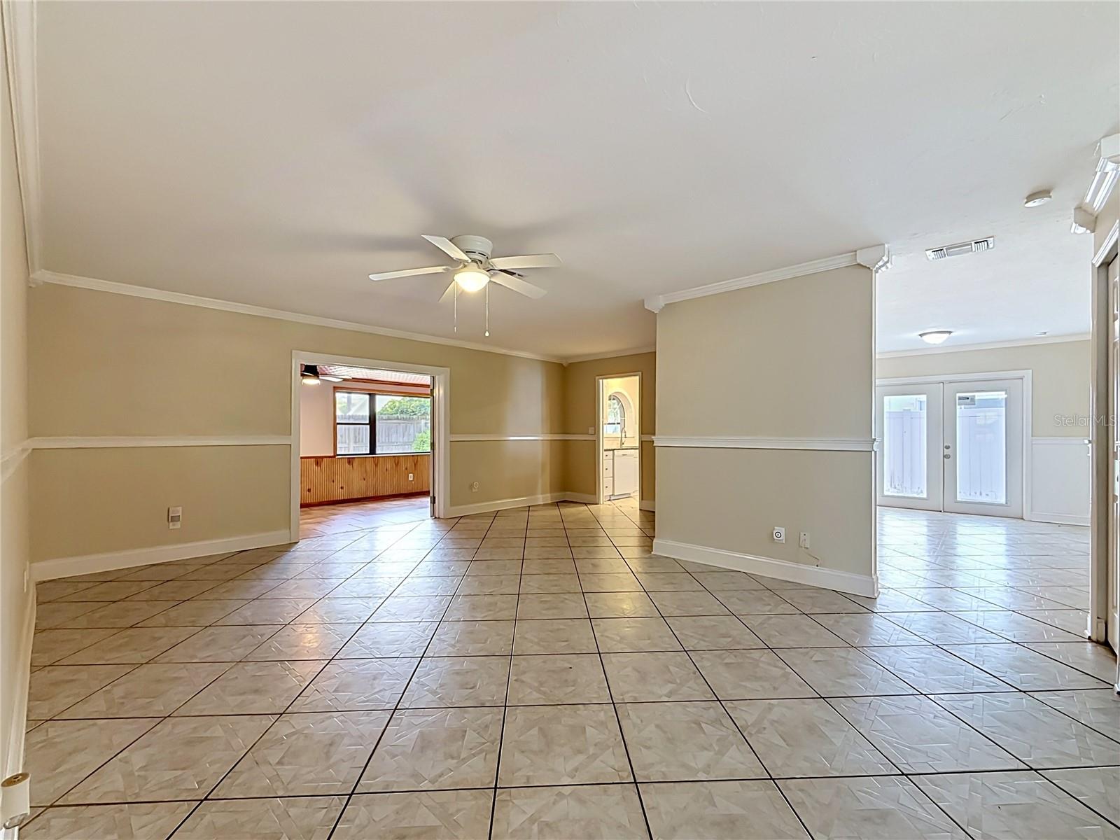 2825 WENDOVER TER