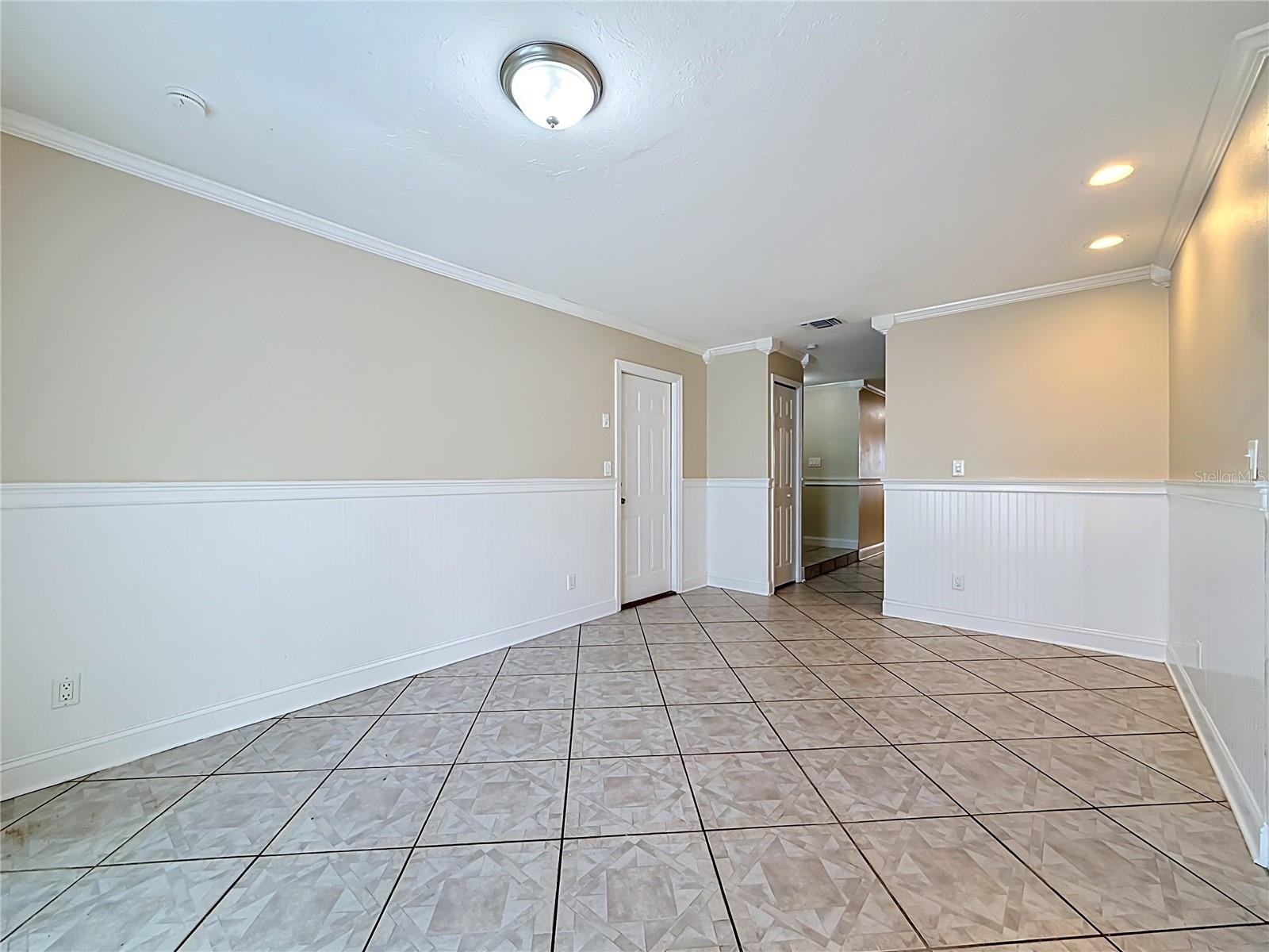 2825 WENDOVER TER