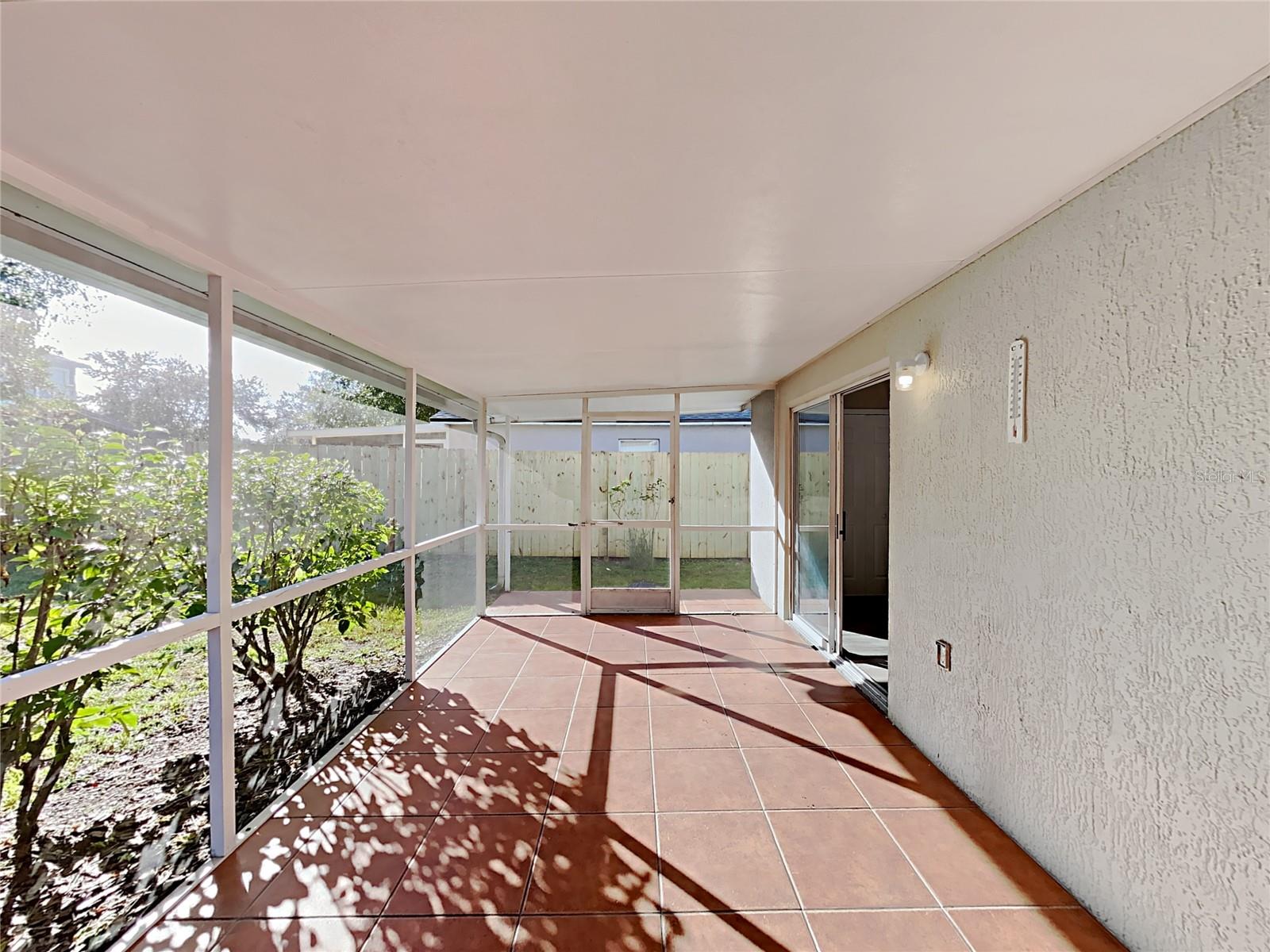 2184 HEATHWOOD CIR