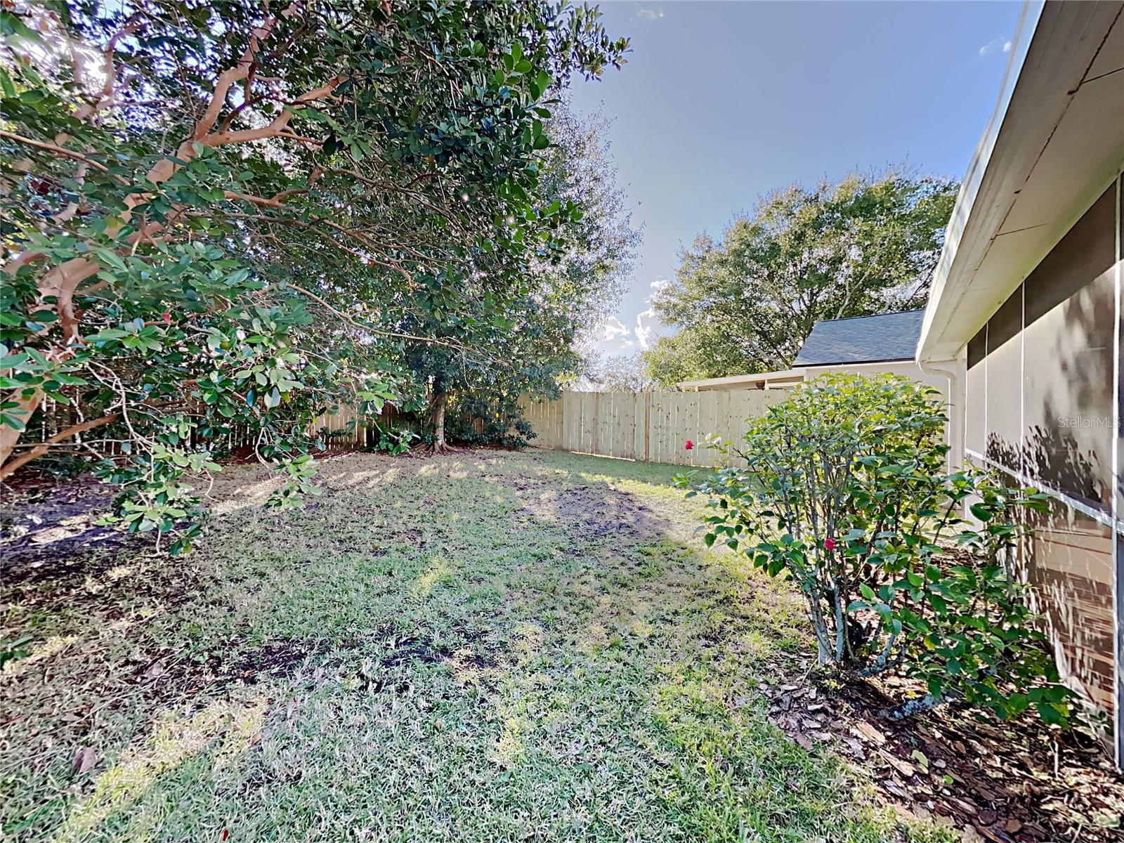 2184 HEATHWOOD CIR