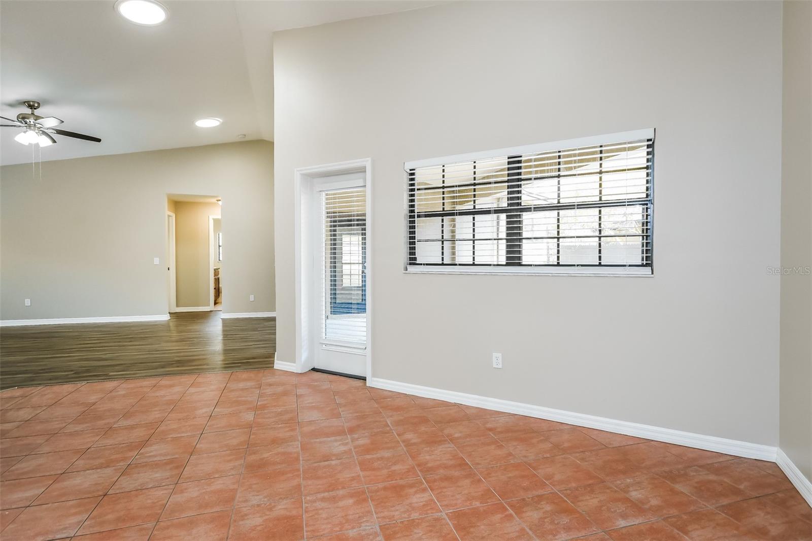 405 CENTER ST