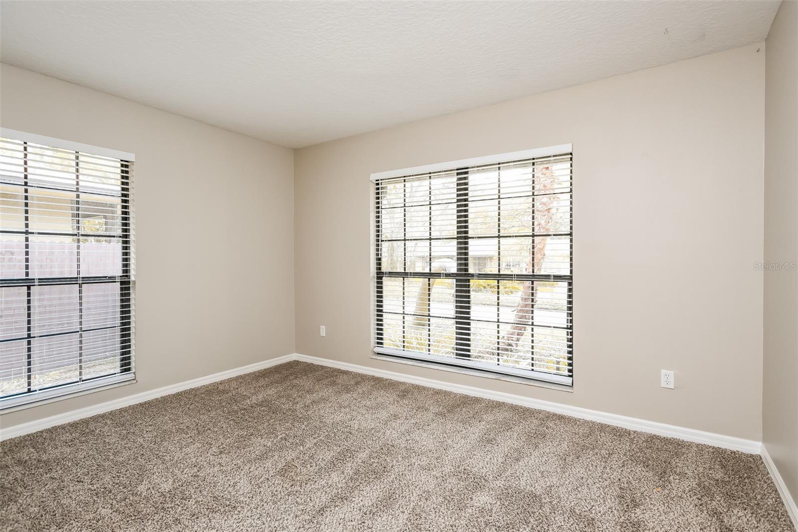 405 CENTER ST