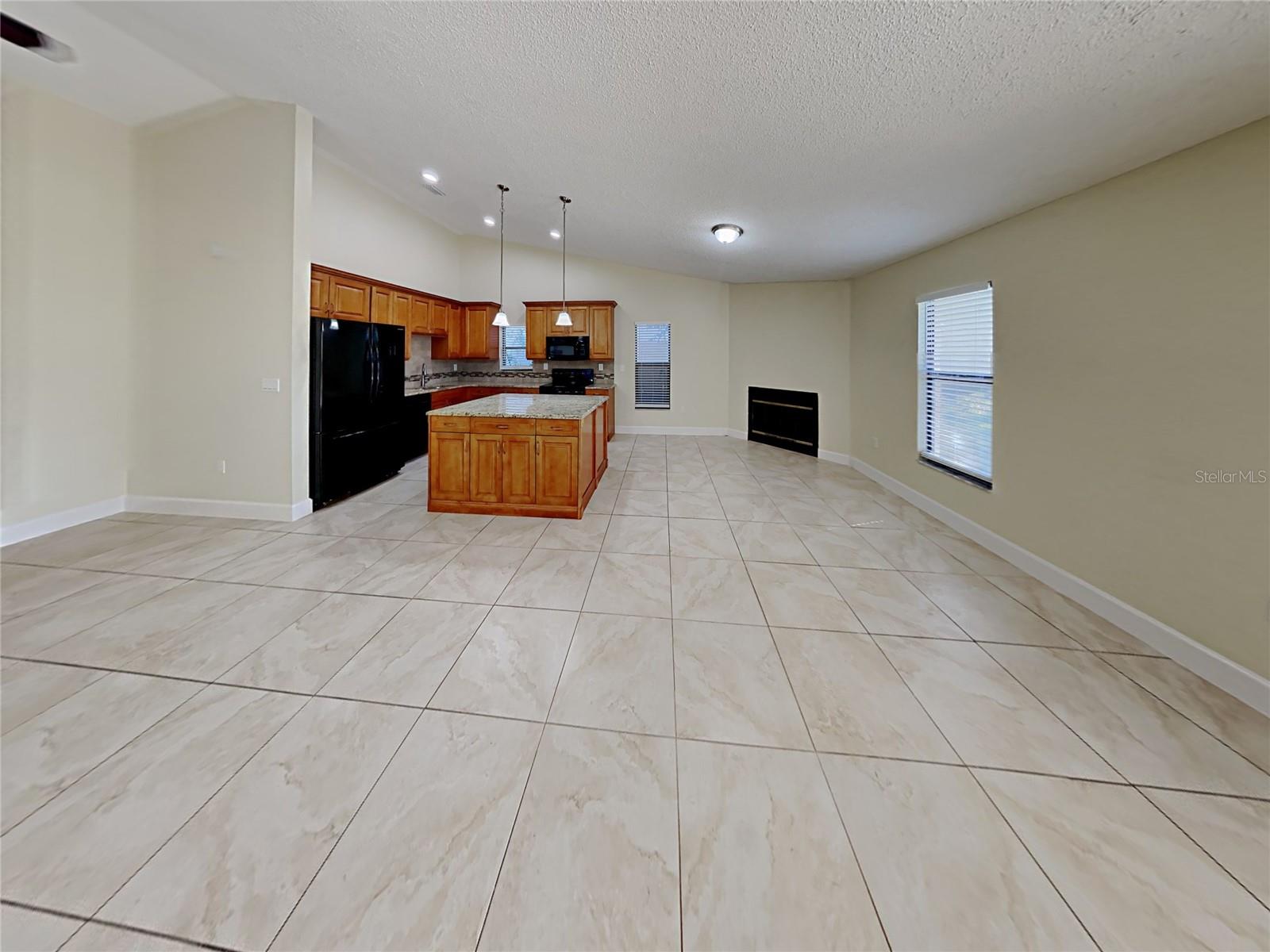 1320 NOELL BLVD