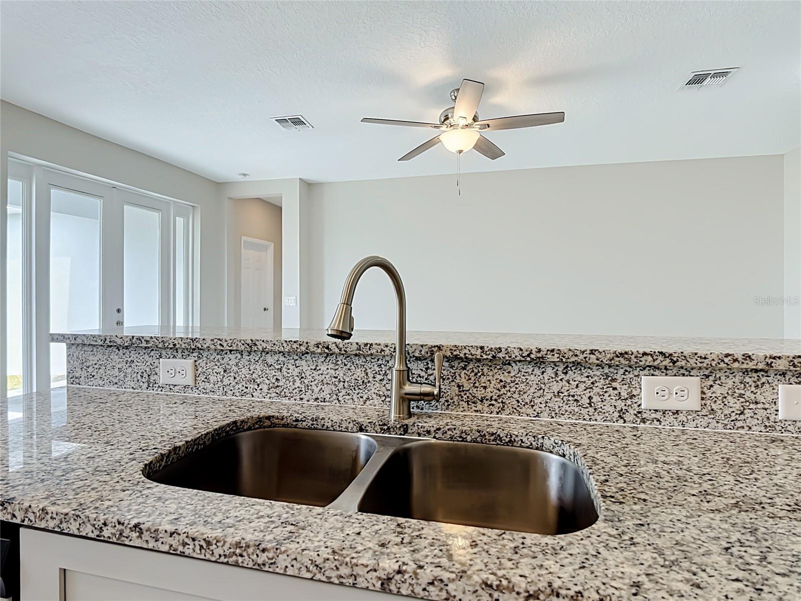 106 OAK CIR