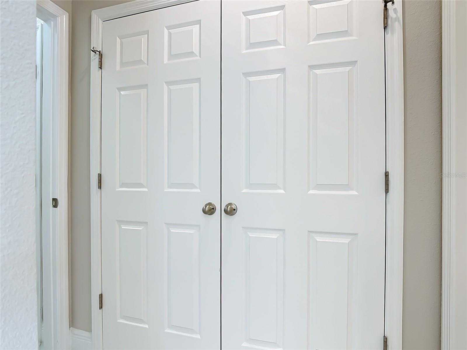 106 OAK CIR