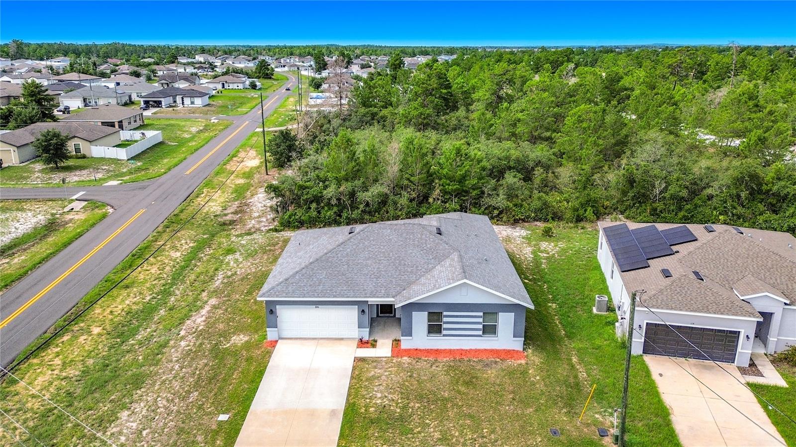 106 OAK CIR