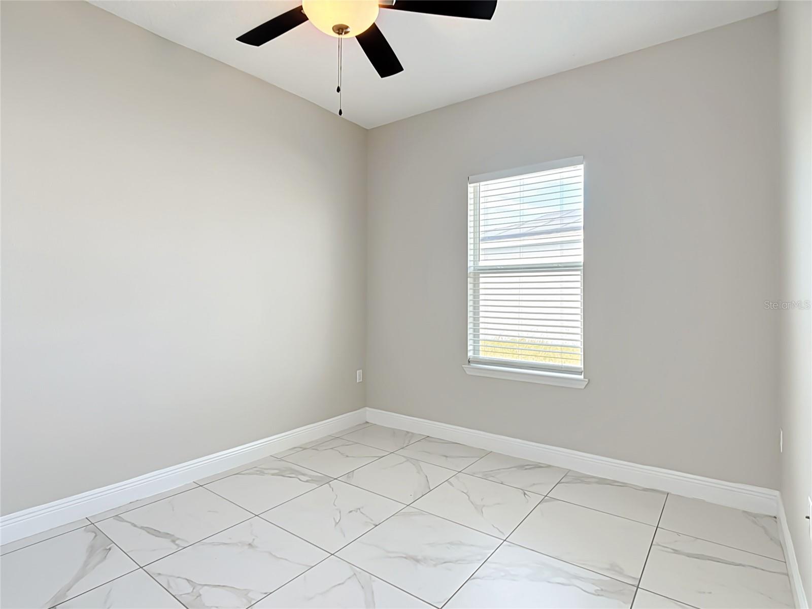 106 OAK CIR