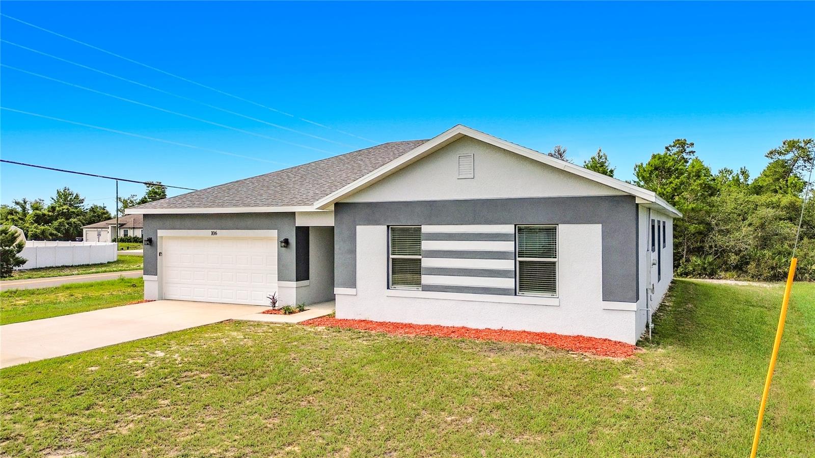106 OAK CIR